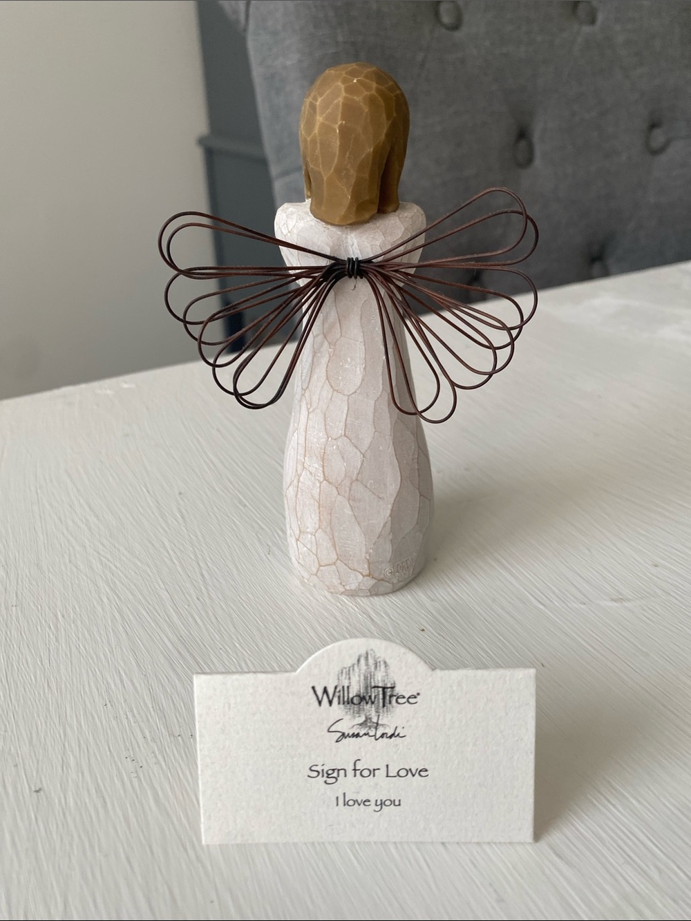 Willow Tree Angel "Sign for Love" Figurine with Crossed Arms, I Love You - Picture 3 of 5